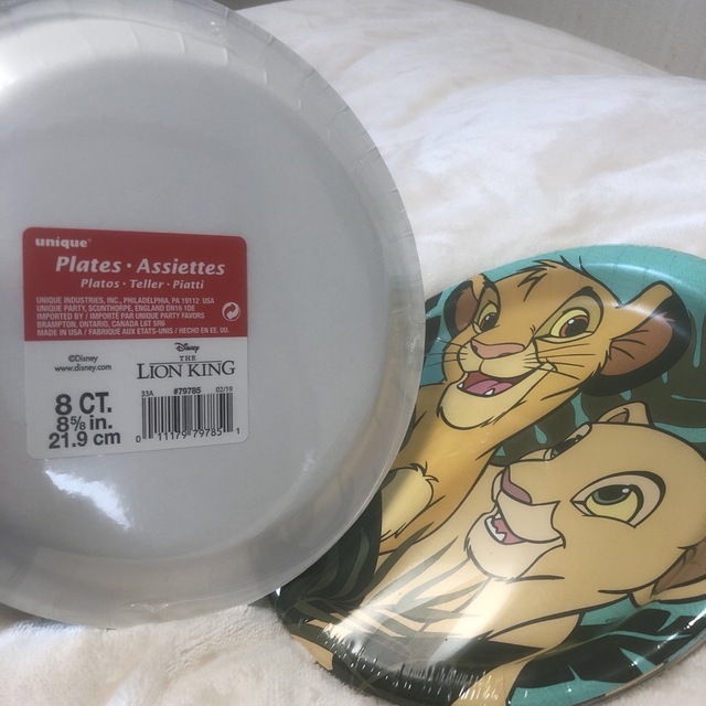 Disney(ディズニー)のライオンキング  紙皿  8枚 × 2種類  セット エンタメ/ホビーのおもちゃ/ぬいぐるみ(キャラクターグッズ)の商品写真