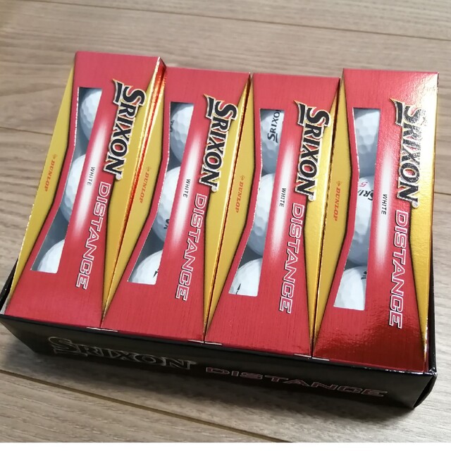 Srixon(スリクソン)のSRIXON DISTANCE  ホワイト 1ダース 12個 チケットのスポーツ(ゴルフ)の商品写真