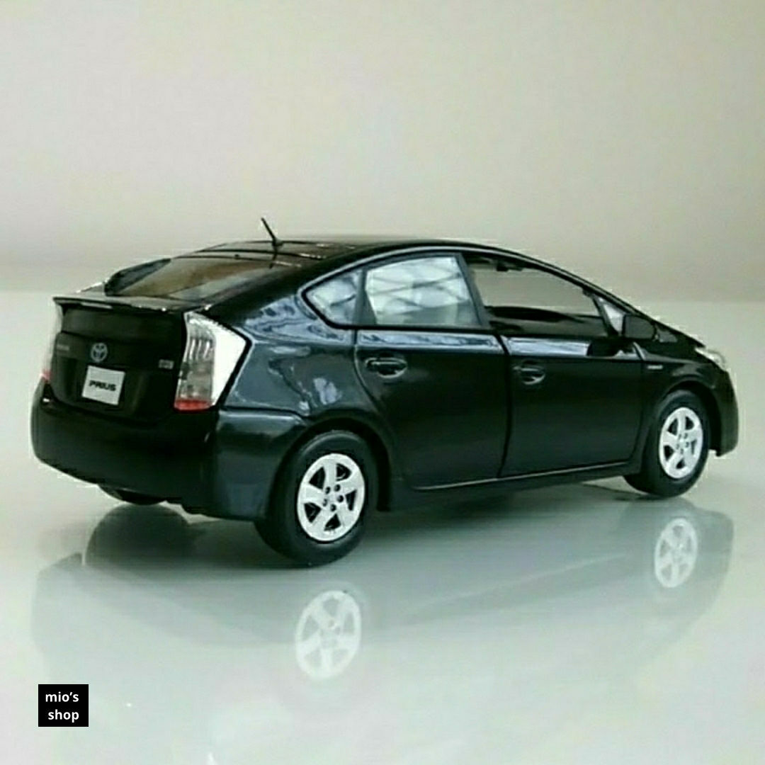 トヨタ(トヨタ)のTOYOTA  PRIUS  30前期 ミニカー カラーサンプル エンタメ/ホビーのコレクション(ノベルティグッズ)の商品写真