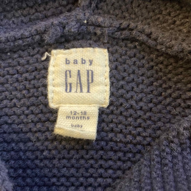 babyGAP(ベビーギャップ)のGAP クマ耳ニットカーディガン　 キッズ/ベビー/マタニティのベビー服(~85cm)(ニット/セーター)の商品写真