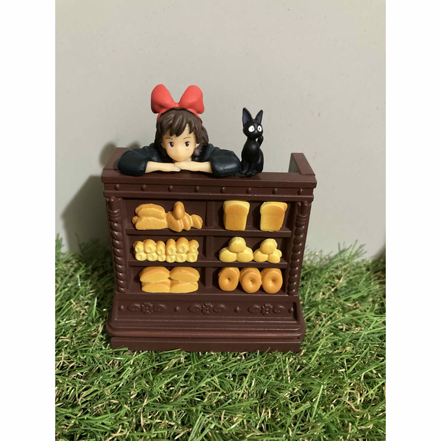 適当な価格 スタジオジブリ魔女の宅急便フィギュアカードスタンド魔法使いの フォトフレーム