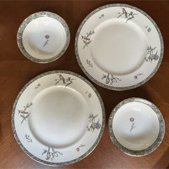 WEDGWOOD(ウェッジウッド)の【美品】ウェッジウッド★ハミングバード★ペアセットとおまとめ インテリア/住まい/日用品のキッチン/食器(食器)の商品写真