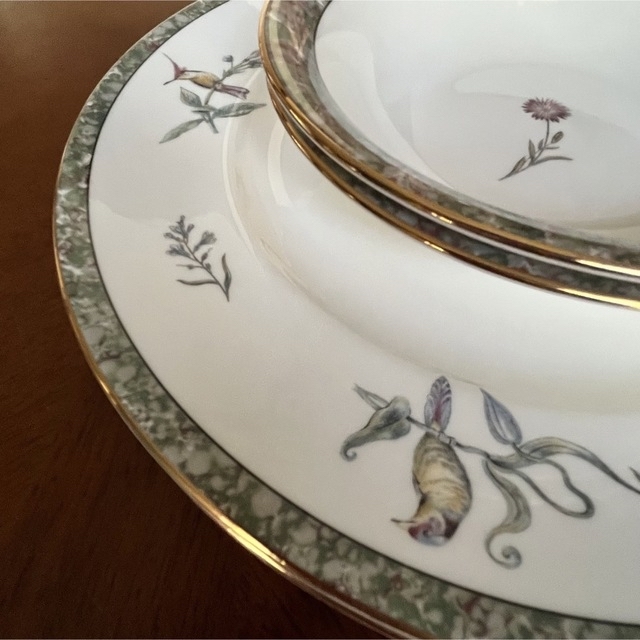 WEDGWOOD(ウェッジウッド)の【美品】ウェッジウッド★ハミングバード★ペアセットとおまとめ インテリア/住まい/日用品のキッチン/食器(食器)の商品写真