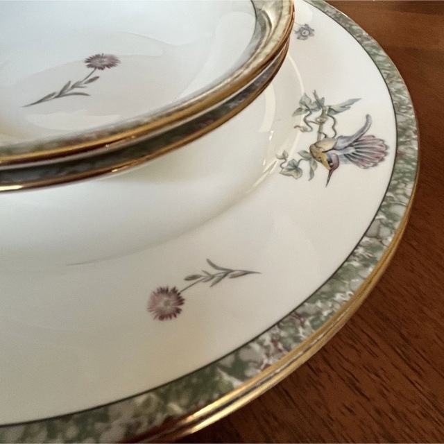 WEDGWOOD(ウェッジウッド)の【美品】ウェッジウッド★ハミングバード★ペアセットとおまとめ インテリア/住まい/日用品のキッチン/食器(食器)の商品写真