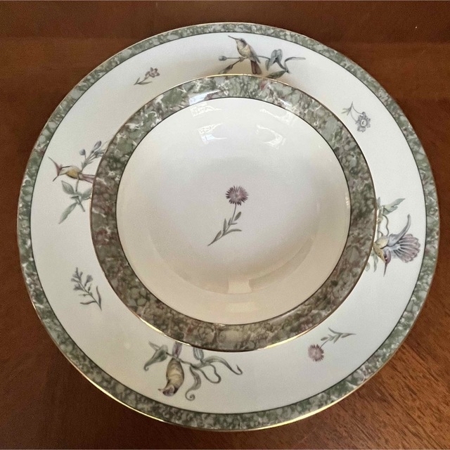 WEDGWOOD(ウェッジウッド)の【美品】ウェッジウッド★ハミングバード★ペアセットとおまとめ インテリア/住まい/日用品のキッチン/食器(食器)の商品写真