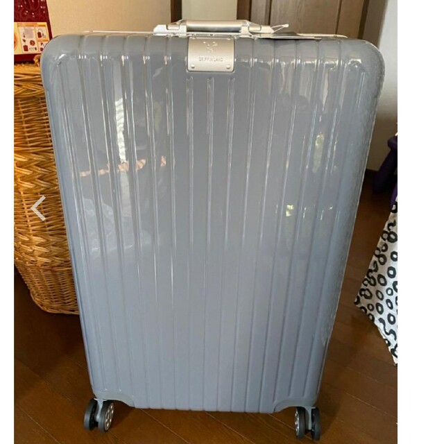 スーツケース　大型　アルミフレーム　Lおしゃれ　グレー　鏡面　8輪 レディースのバッグ(スーツケース/キャリーバッグ)の商品写真