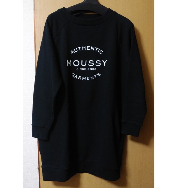 MOUSSY ロゴ トレーナー