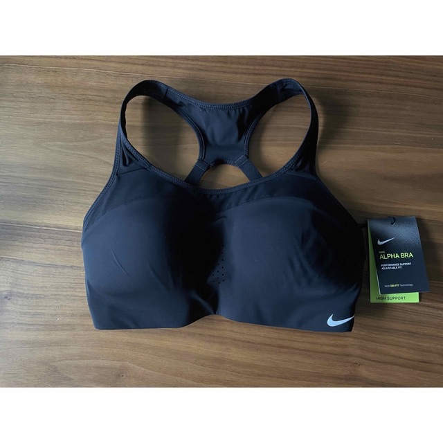 スポーツブラ　黒　ナイキ　アルファ　NIKE　Alpha　Bra