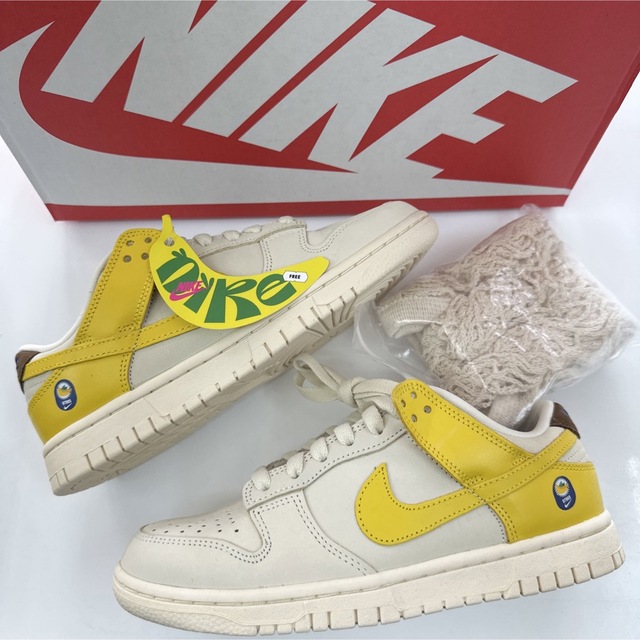 スニーカー ナイキ ダンク ロー DUNK LOW LX バナナ BANANA 23cm