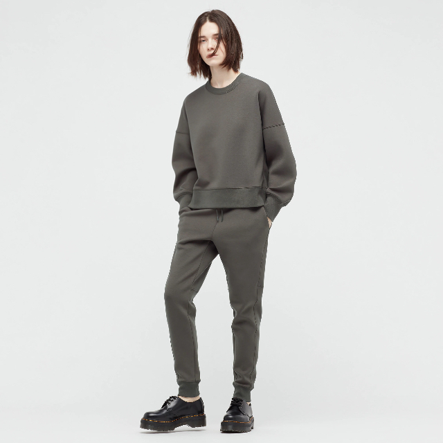 UNIQLO(ユニクロ)の新品　UNIQLO　＋J  ドライスウェットシャツ　パンツ　M セットアップ レディースのトップス(トレーナー/スウェット)の商品写真