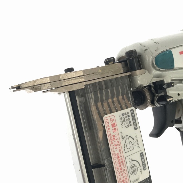 Makita - ☆中古品☆makita マキタ 50mm 常圧 仕上釘打機 AF502N Makita - ☆中古品☆makita マキタ 50mm 常圧 仕上釘打機 AF502N