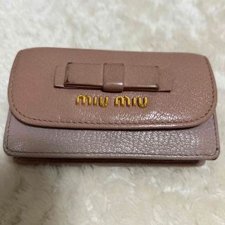 ミュウミュウ(miumiu)のmiumiu カードケース(名刺入れ/定期入れ)