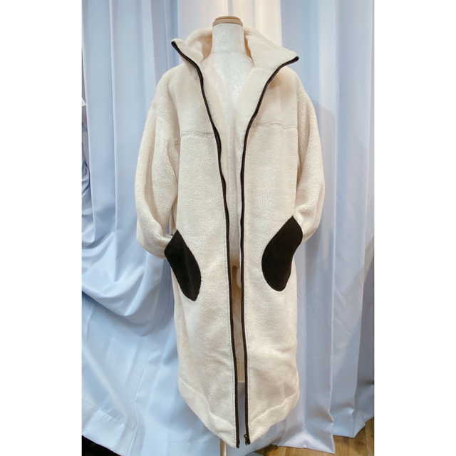 DouDou(ドゥドゥ)のボアロングコート レディースのジャケット/アウター(ロングコート)の商品写真