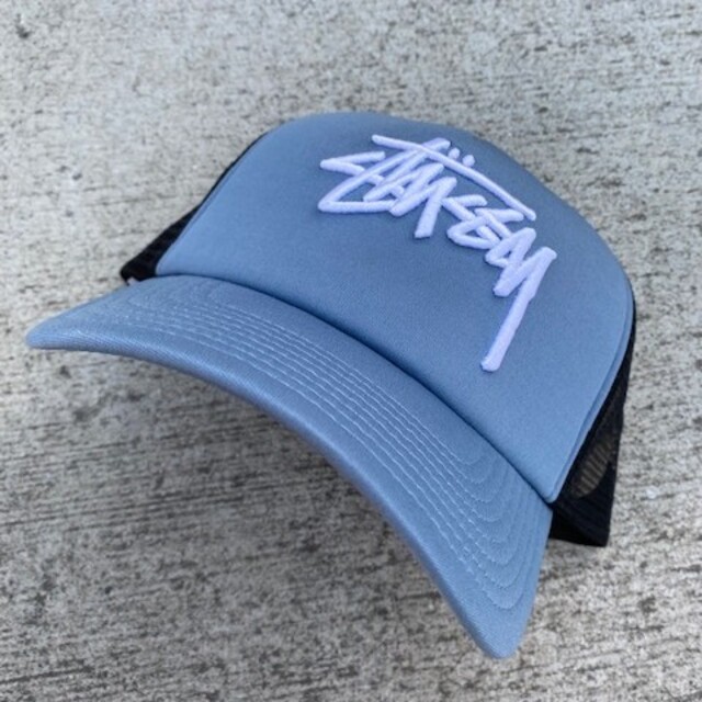 [海外限定] Stussy フォントロゴ スナップバックメッシュキャップ