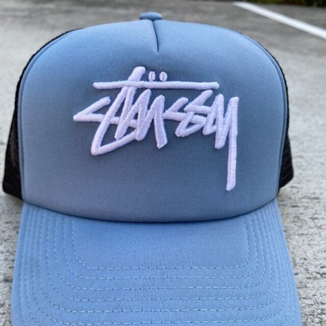 [海外限定] Stussy フォントロゴ スナップバックメッシュキャップ