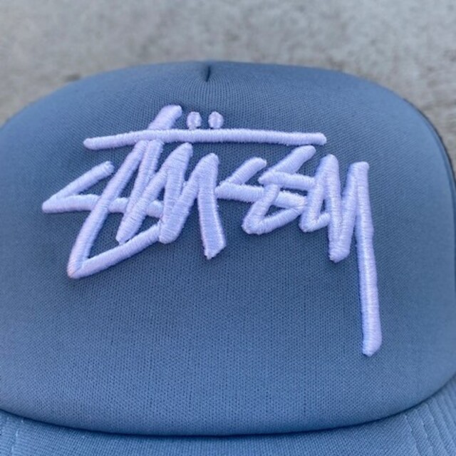 [海外限定] Stussy フォントロゴ スナップバックメッシュキャップ