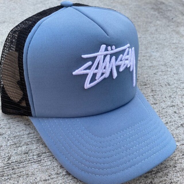 [海外限定] Stussy フォントロゴ スナップバックメッシュキャップ