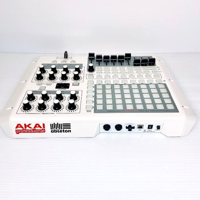 美品】AKAI APC40 限定 ホワイト MIDIコントローラー ケース附属 新