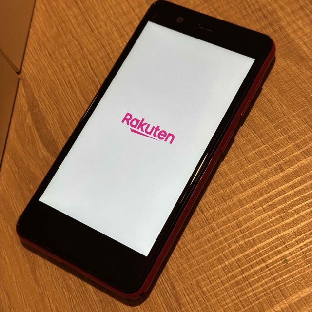 Rakuten(ラクテン)の楽天ミニ レッド 本体&アクセサリー 箱付 スマホ/家電/カメラのスマートフォン/携帯電話(スマートフォン本体)の商品写真