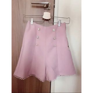 スワンキス(Swankiss)のswankiss ビジュー付きショートパンツ(ショートパンツ)