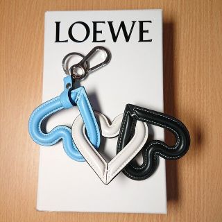 LOEWE ハート チェーン レザー チャーム LOEWE ハート チェーン レザー チャーム