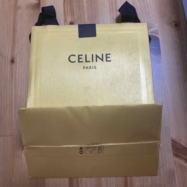 celine(セリーヌ)のセリーヌ　限定紙袋　ゴールド レディースのバッグ(ショップ袋)の商品写真