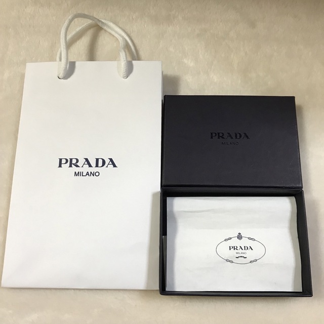 PRADA - 【極美品】PRADA カードケース ナイロン ポコノ 三角ロゴ