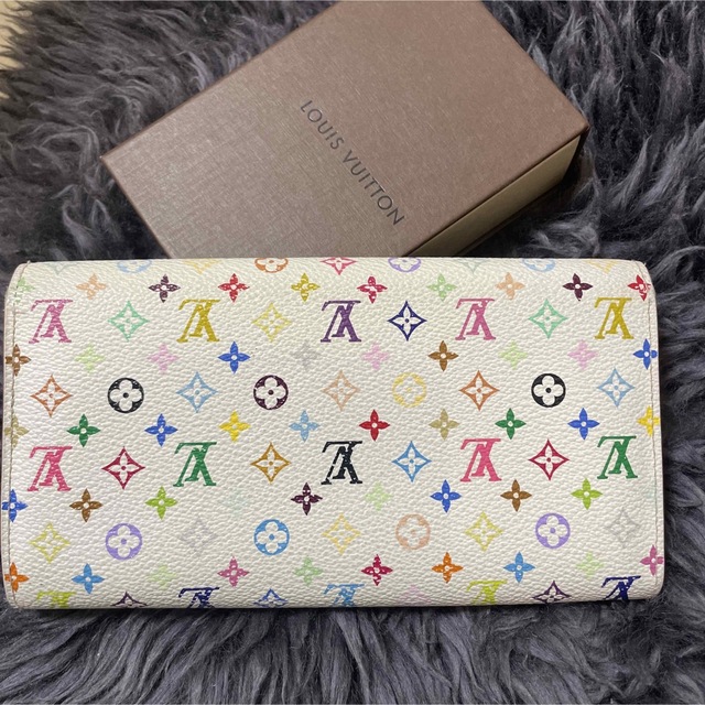 LOUIS VUITTON(ルイヴィトン)の今だけ値下げ⭐️正規品⭐️人気マルチカラー⭐️LOUIS VUITTON長財布 レディースのファッション小物(財布)の商品写真