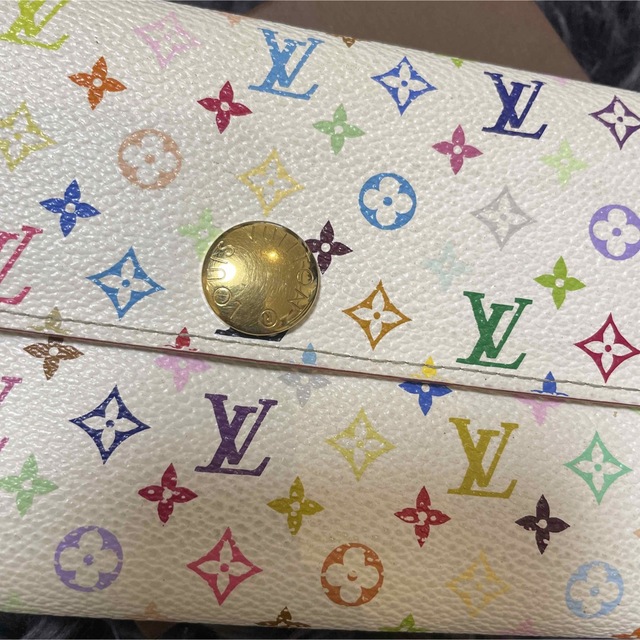 LOUIS VUITTON(ルイヴィトン)の今だけ値下げ⭐️正規品⭐️人気マルチカラー⭐️LOUIS VUITTON長財布 レディースのファッション小物(財布)の商品写真