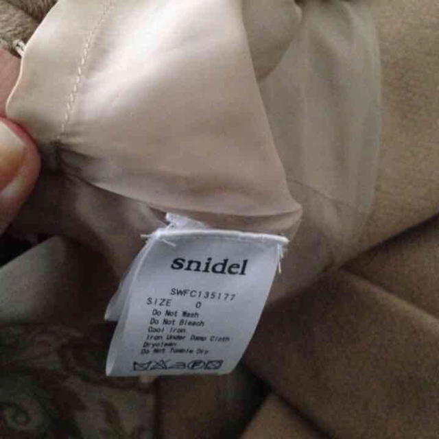SNIDEL(スナイデル)のスナイデル ファーカラービジューAラインコート レディースのジャケット/アウター(その他)の商品写真
