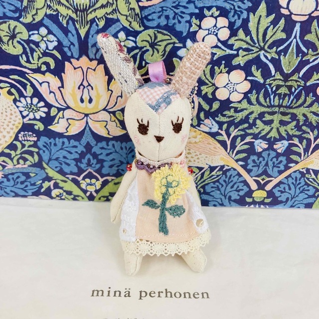 mina perhonen(ミナペルホネン)のAsami様 ハンドメイドのファッション小物(バッグチャーム)の商品写真