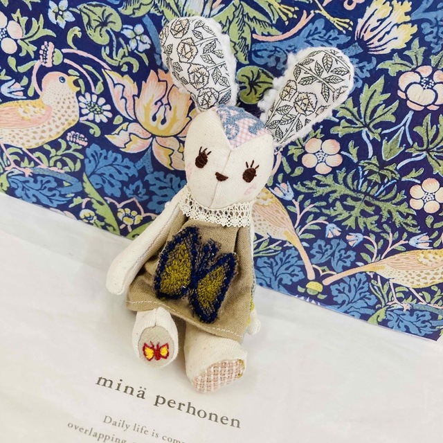 mina perhonen(ミナペルホネン)のAsami様 ハンドメイドのファッション小物(バッグチャーム)の商品写真