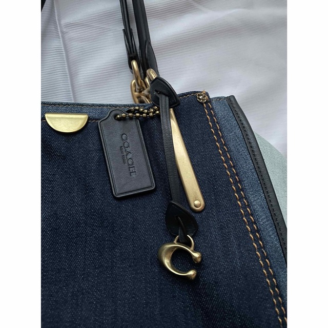 COACH - コーチ デニムバッグ バイカラー 日本限定 コレクション COACH - コーチ デニムバッグ バイカラー 日本限定 コレクション
