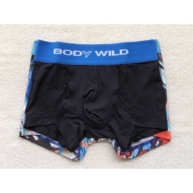 BODY WILD ボクサーパンツ Ｍサイズ ブラック＆カラフル＆ネイビー 3枚 メンズのアンダーウェア(ボクサーパンツ)の商品写真