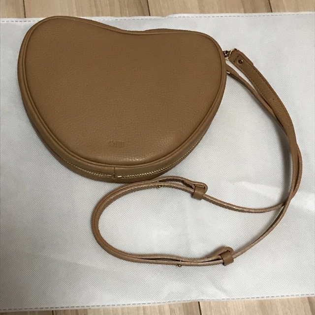 Chiiiibag レザーハートショルダー バッグ⭐︎ ショルダーバッグ