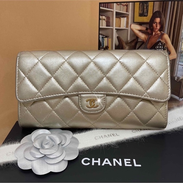 CHANEL(シャネル)の【5starelememt様専用】クラシックフラップウォレット☆ラムスキン レディースのファッション小物(財布)の商品写真