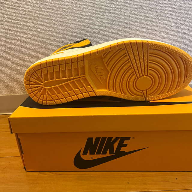 NIKE AIR JORDAN 1 taxi