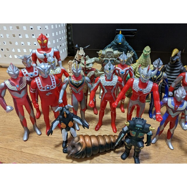 ウルトラマン&ウルトラ怪獣26体 ソフビ他の通販 by くろねこのサキ's
