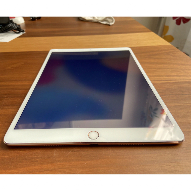 Apple(アップル)の【超美品!!!】iPad Pro 10.5 64GB ローズピンク paz様専用 スマホ/家電/カメラのPC/タブレット(タブレット)の商品写真