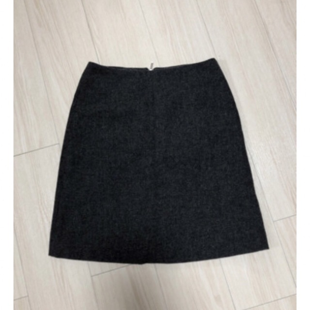 MUJI (無印良品)(ムジルシリョウヒン)の無印良品　スカート  グレー レディースのスカート(ひざ丈スカート)の商品写真