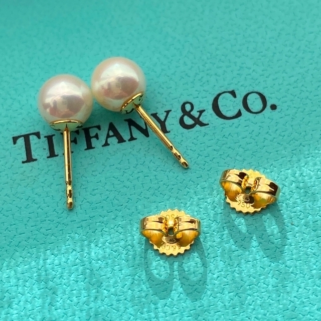 Tiffany & Co.(ティファニー)のmecako様　美品tiffanyパールk18ゴールドピアス レディースのアクセサリー(ピアス)の商品写真