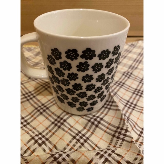 marimekko(マリメッコ)の新品未使用マリメッコmarimekkoマグカップ インテリア/住まい/日用品のキッチン/食器(グラス/カップ)の商品写真