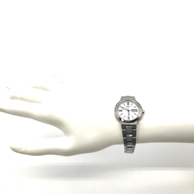 豊富な特価 SEIKO ソーラー ホワイト ブランド時計の通販 by ショウ's