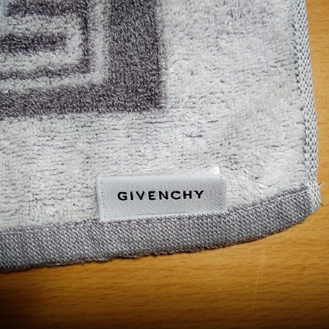 GIVENCHY(ジバンシィ)のハンドタオル　ジバンシー メンズのファッション小物(ハンカチ/ポケットチーフ)の商品写真