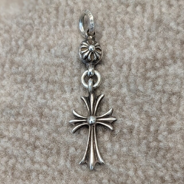 CHROME HEARTS クロムハーツ 1B タイニー クロスチャーム 新しい