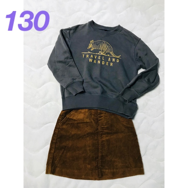 UNIQLO(ユニクロ)のUNIQLO  スカート&トレーナー　　 キッズ/ベビー/マタニティのキッズ服女の子用(90cm~)(スカート)の商品写真