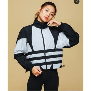 オリジナルス(Originals（adidas）)のラージ ロゴ トラックジャケット アディダスオリジナルス(ナイロンジャケット)