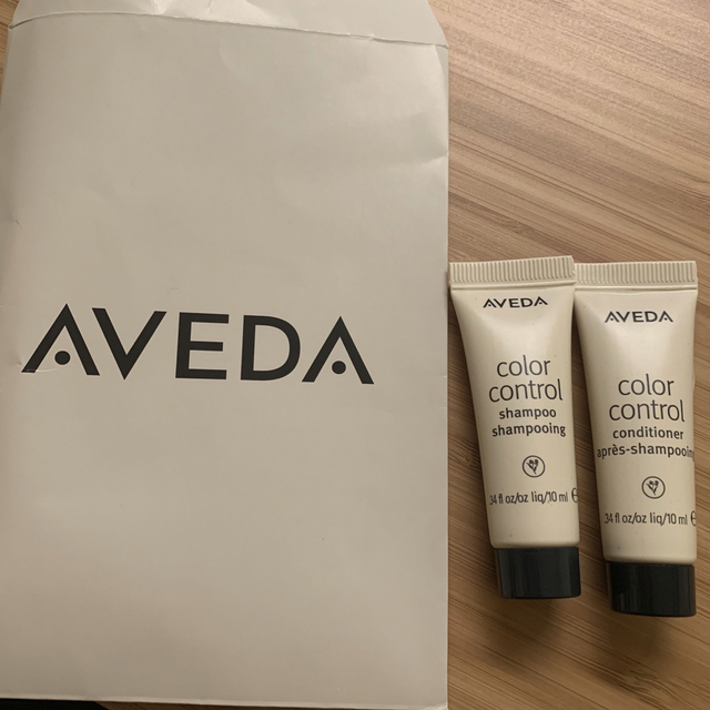 AVEDA(アヴェダ)のアヴェダ　試供品　カラーコントロール　シャンプー&コンディショナー コスメ/美容のキット/セット(サンプル/トライアルキット)の商品写真