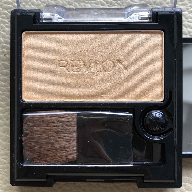 REVLON(レブロン)の未使用品　レブロン　パーフェクトリー ナチュラル ブラッシュ　チーク　頬紅 コスメ/美容のベースメイク/化粧品(チーク)の商品写真