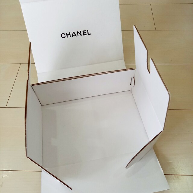 CHANEL(シャネル)のシャネル　CHANEL　ノベルティ　オリガミバッグ　ギフトボックス インテリア/住まい/日用品のオフィス用品(ラッピング/包装)の商品写真